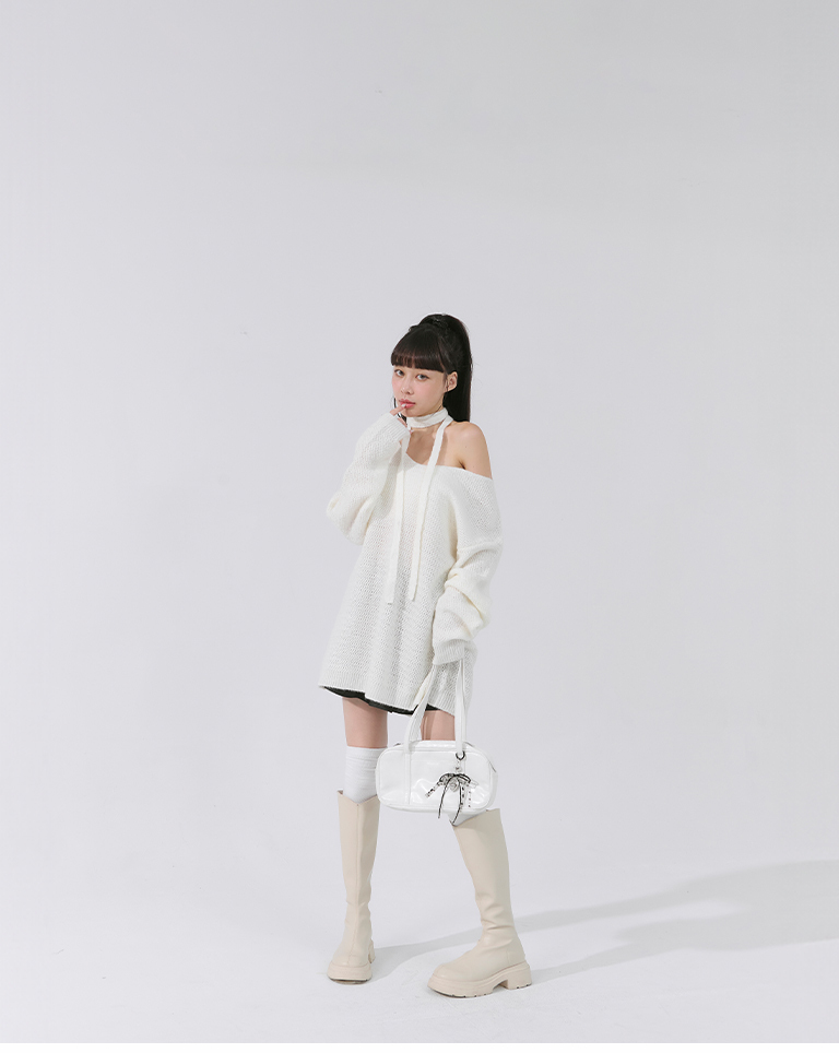 Vネックニットトップス 3色展開