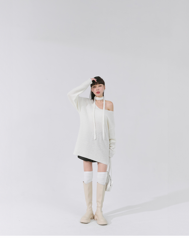 Vネックニットトップス 3色展開