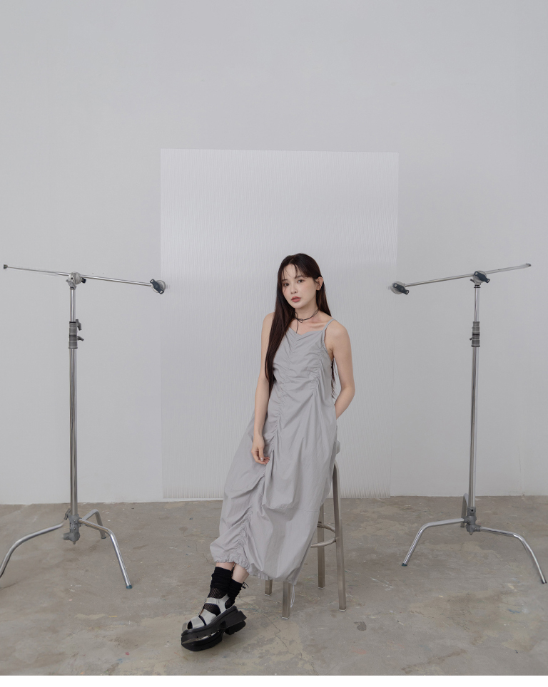 ドローストキャミワンピ 2色展開