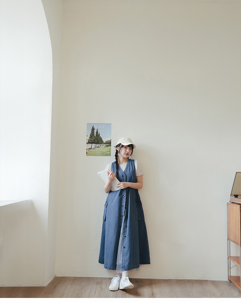Vネックフロントボタンデニムワンピース