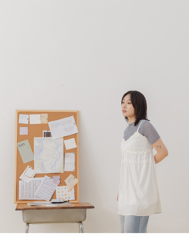 胸元フリルキャミワンピース  2色展開