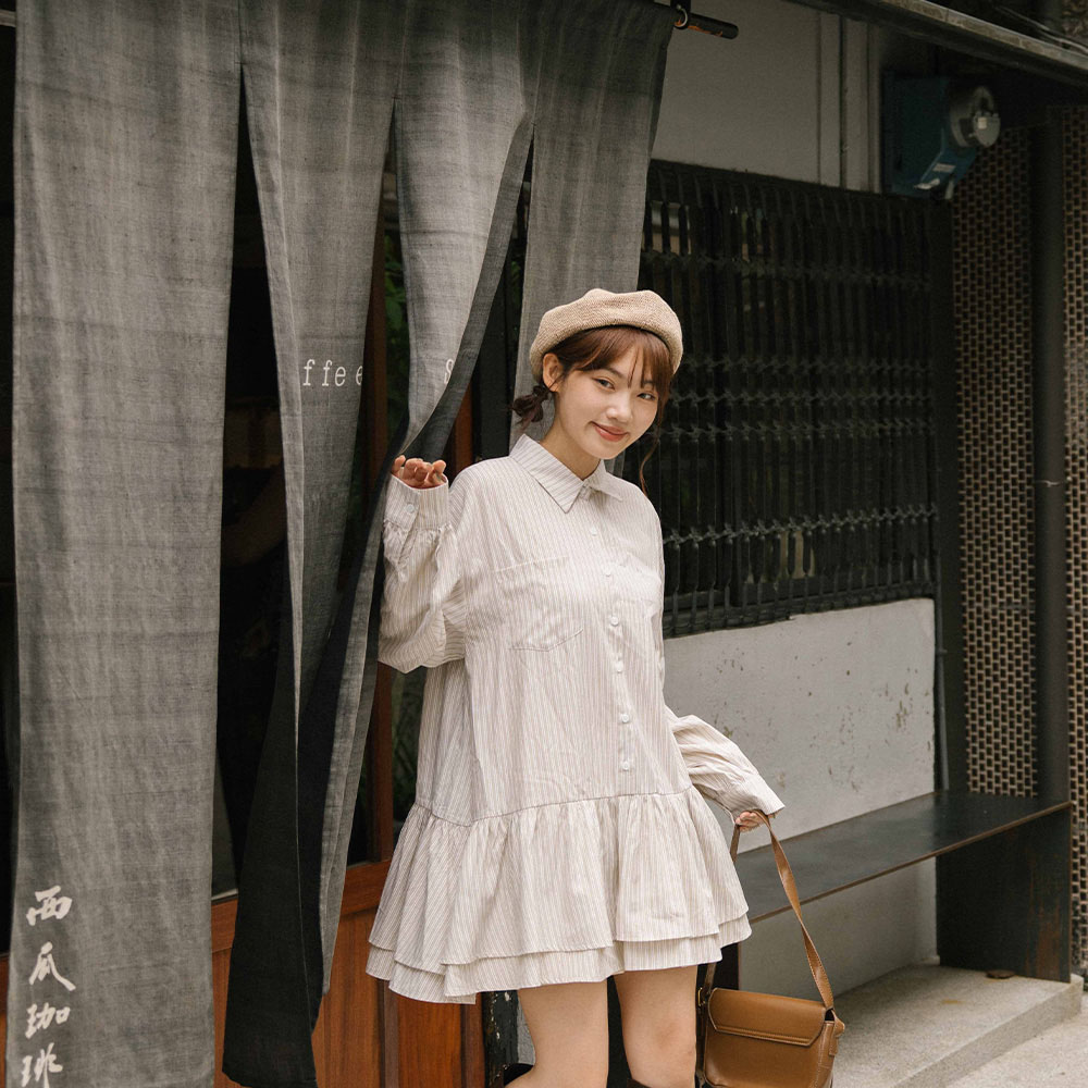 ストライプフリルティアードワンピース