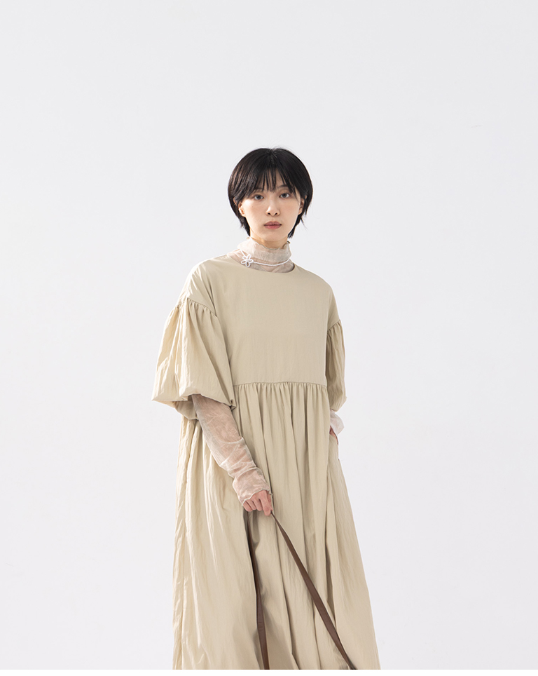 バルーンスリーブワンピース 2色展開