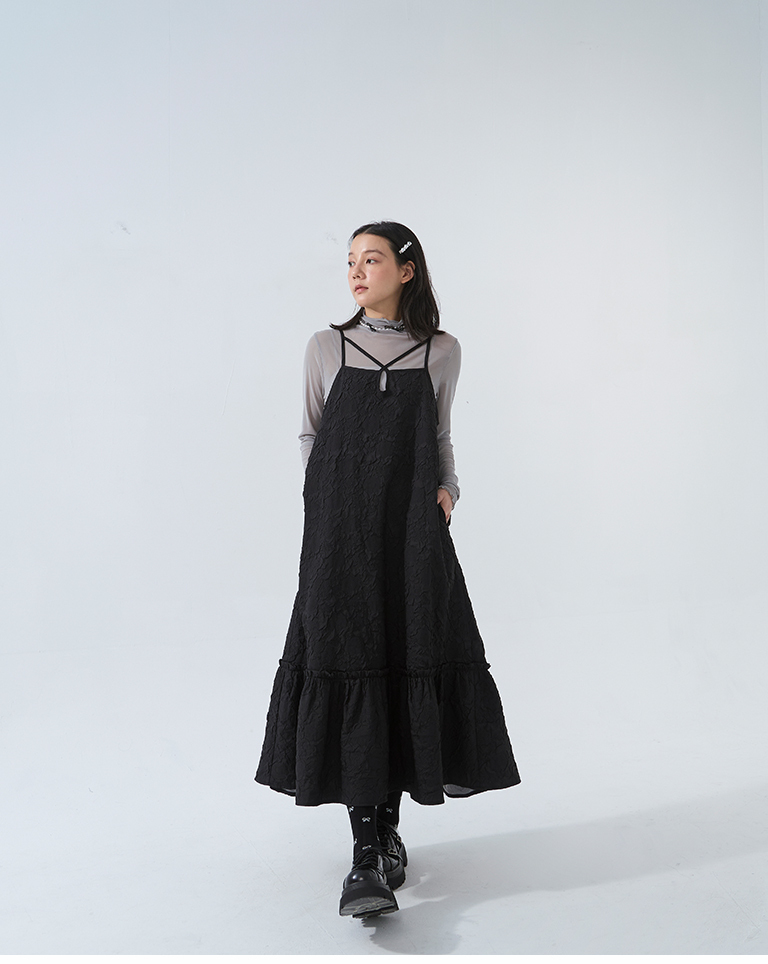 立体ジャカードキャミワンピース　2色展開