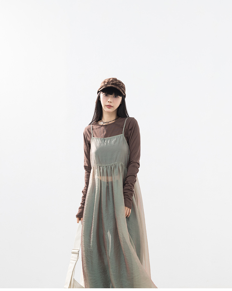 微光沢シアーキャミワンピース 2色展開