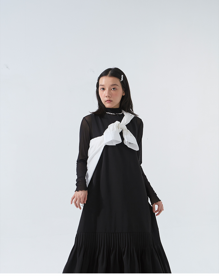 裾フレアノースリーブワンピース 2色展開