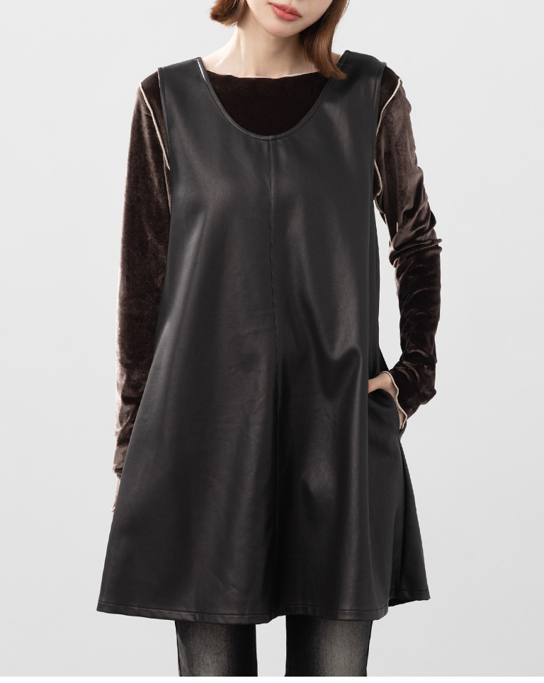 フェイクレザーミニワンピース