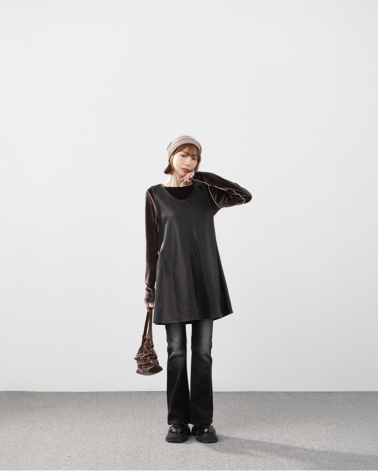 フェイクレザーミニワンピース