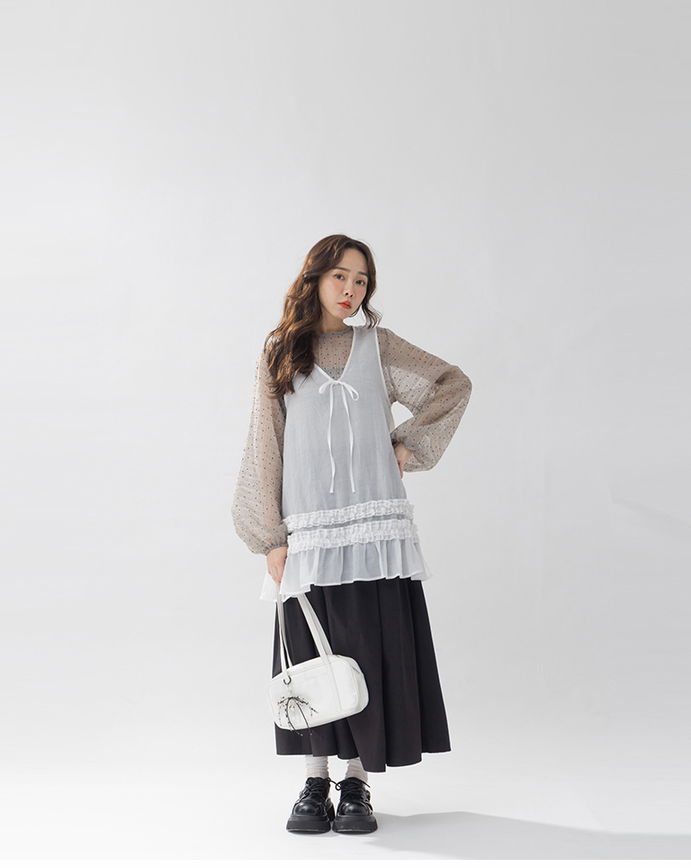 ドット柄フリルシアーブラウス　2色展開 (尚未收到)