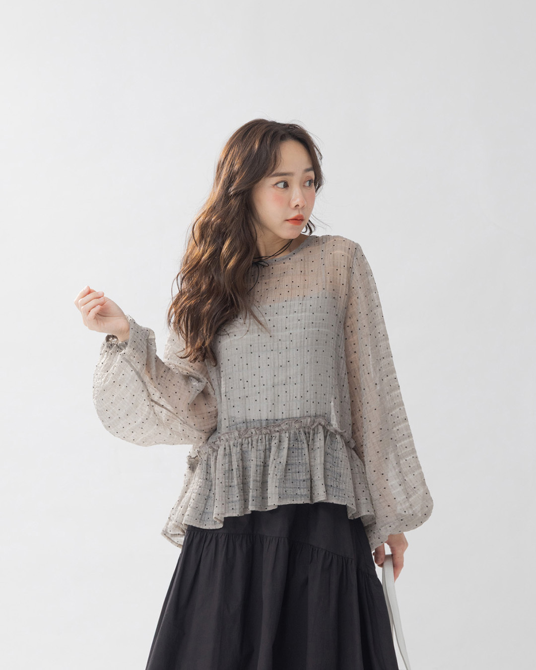 ドット柄フリルシアーブラウス　2色展開 (尚未收到)