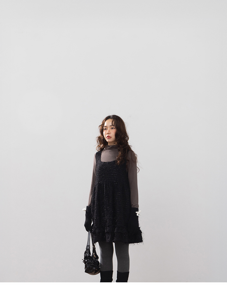 冬8未入荷---フェザーラメミニワンピース 2色展開