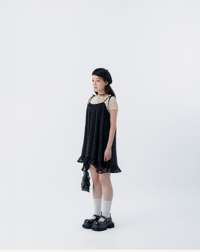 春8商未收到---フラワー柄 光沢ミニワンピ 2色展開