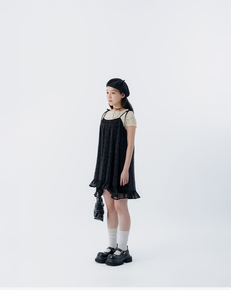 春8商未收到---フラワー柄 光沢ミニワンピ 2色展開