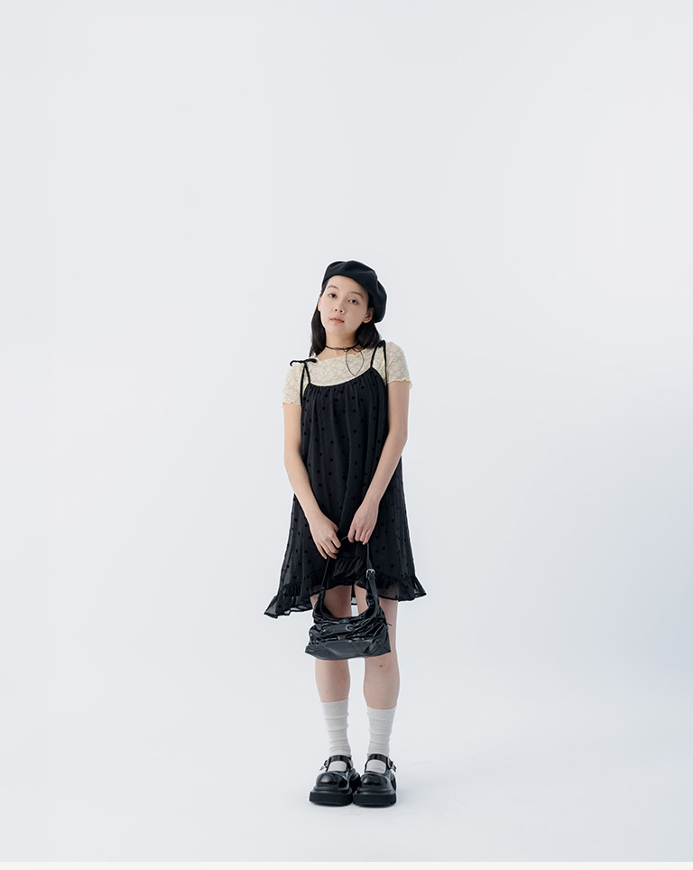 春8商未收到---フラワー柄 光沢ミニワンピ 2色展開