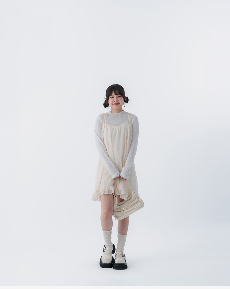 春8商未收到---フラワー柄 光沢ミニワンピ 2色展開
