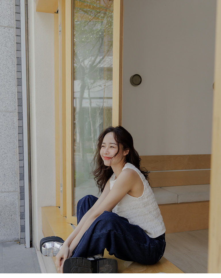 フリルタンクトップ 三色展開