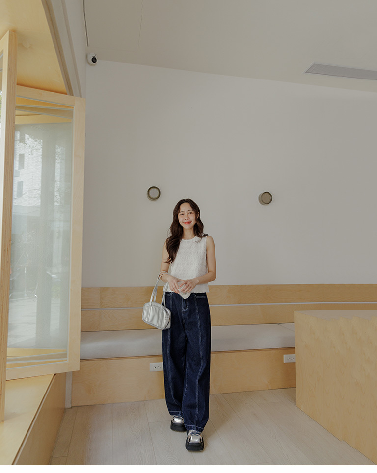 フリルタンクトップ 三色展開