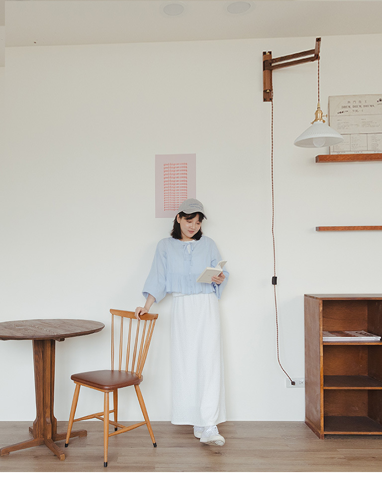 ボン付きフレアブラウス 2色展開