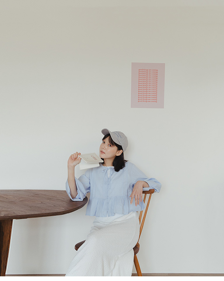 ボン付きフレアブラウス 2色展開