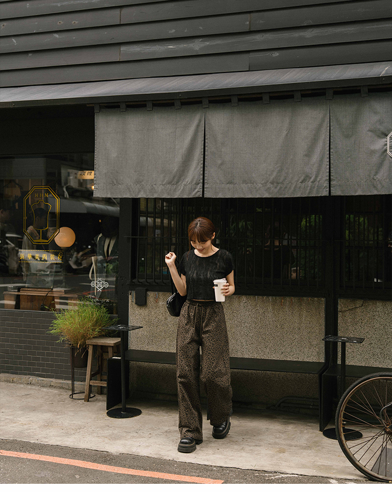 レースシアークロップドトップス 2色展開