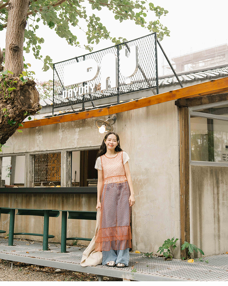 レースシアークロップドトップス 2色展開