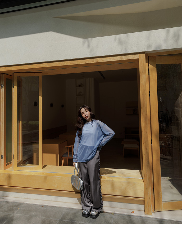 クルーネックオーバーシアートップス 三色展開 01098850