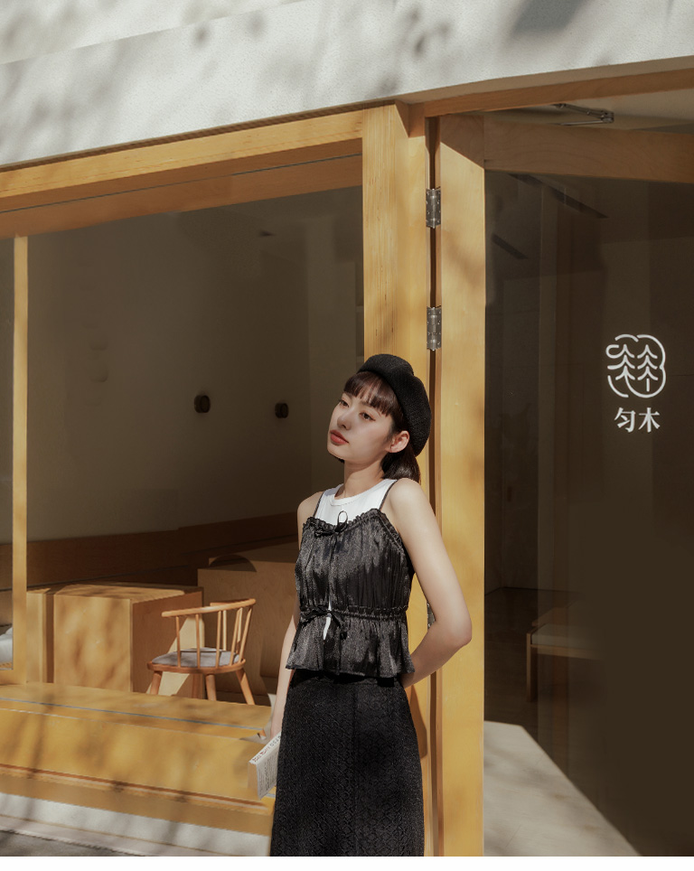 光沢フリルキャミソール 四色展開 01098869