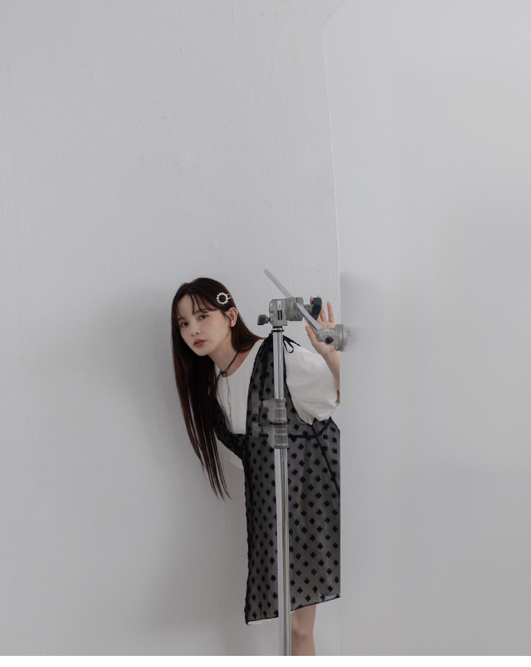ドロストリボン花柄シアーノースリーブトップス 2色展開