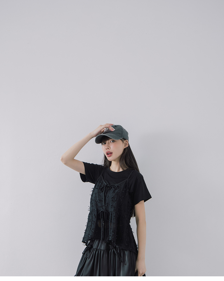 刺繍クロップドTシャツ 2色展開