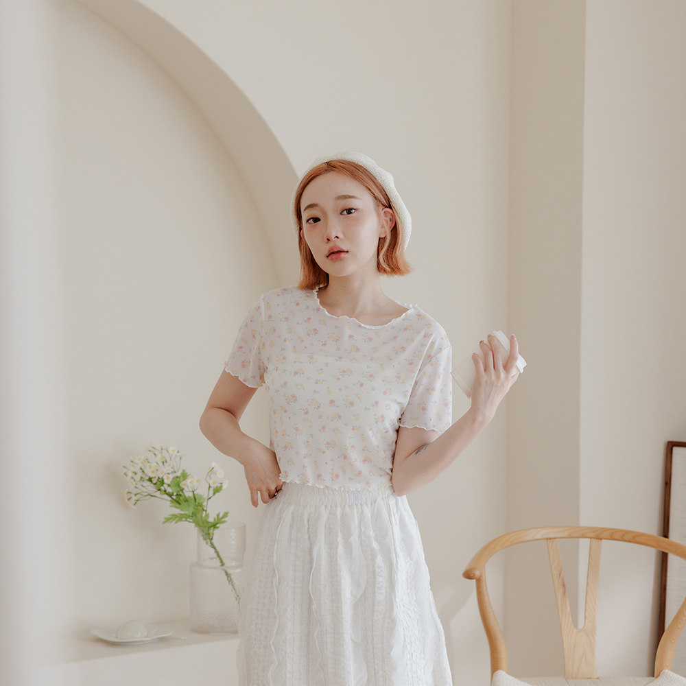 花柄シアー半袖トップス 2色展開
