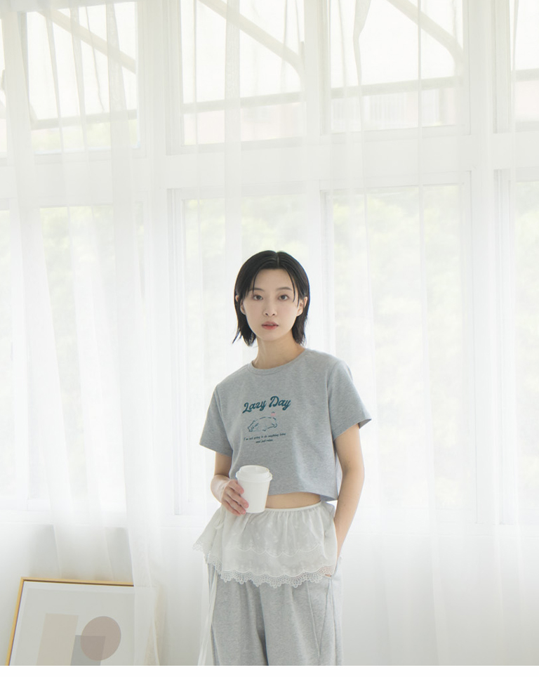 ネコ刺繍クロップドトップス 2色展開