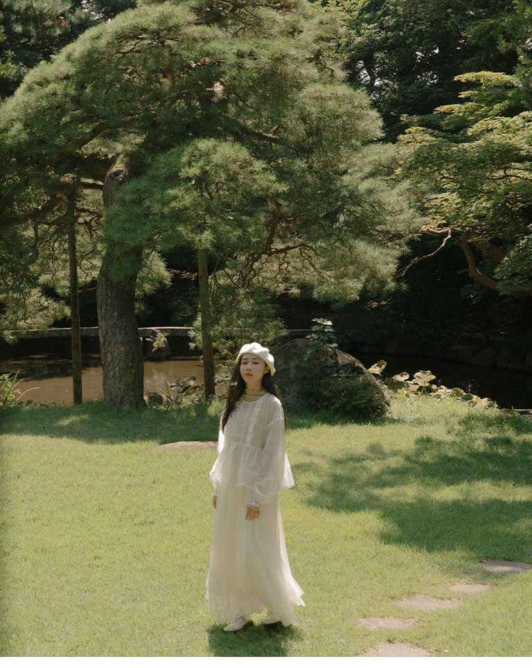 レースフリルシアーブラウス 2色展開