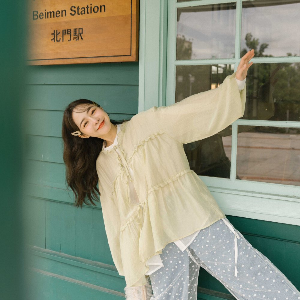 フリルシアーブラウス 2色展開