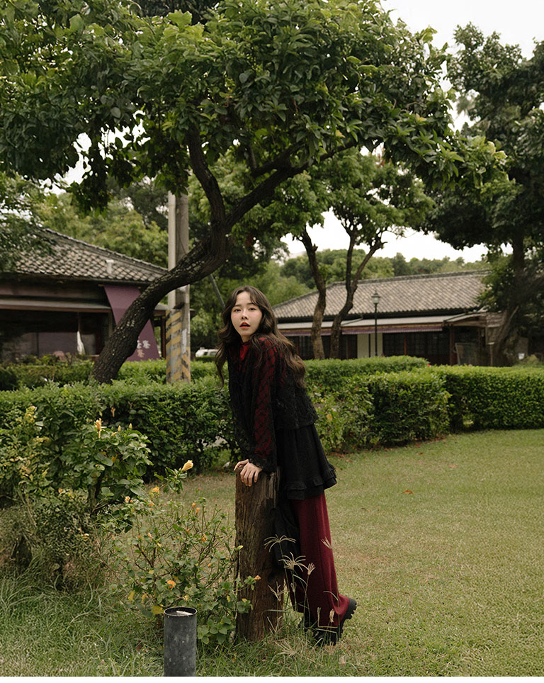 しわ感バックリボンベスト 3色展開