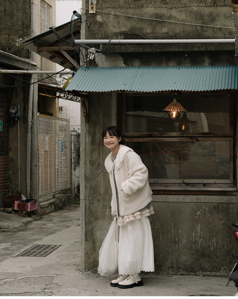 しわ感バックリボンベスト 3色展開