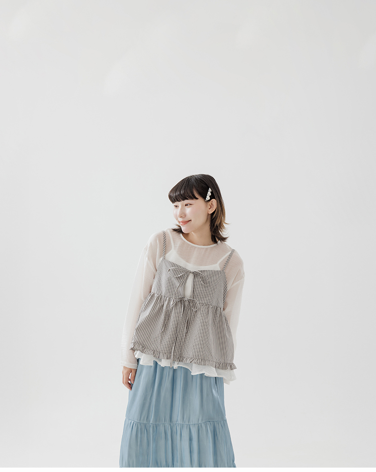 キャミ付きフレア切り替えブラウス