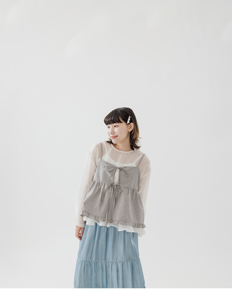 キャミ付きフレア切り替えブラウス