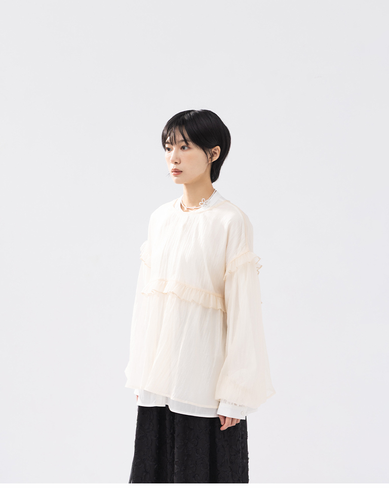 フリルシアーブラウス 2色展開