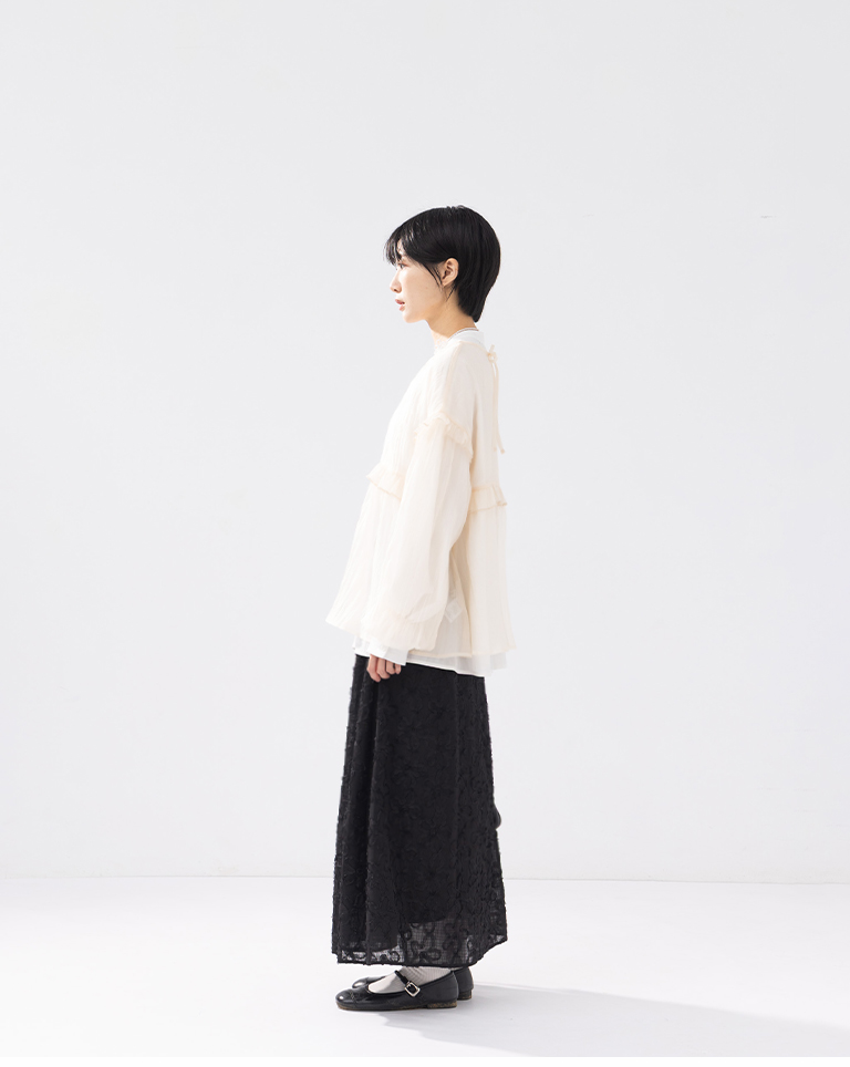 フリルシアーブラウス 2色展開