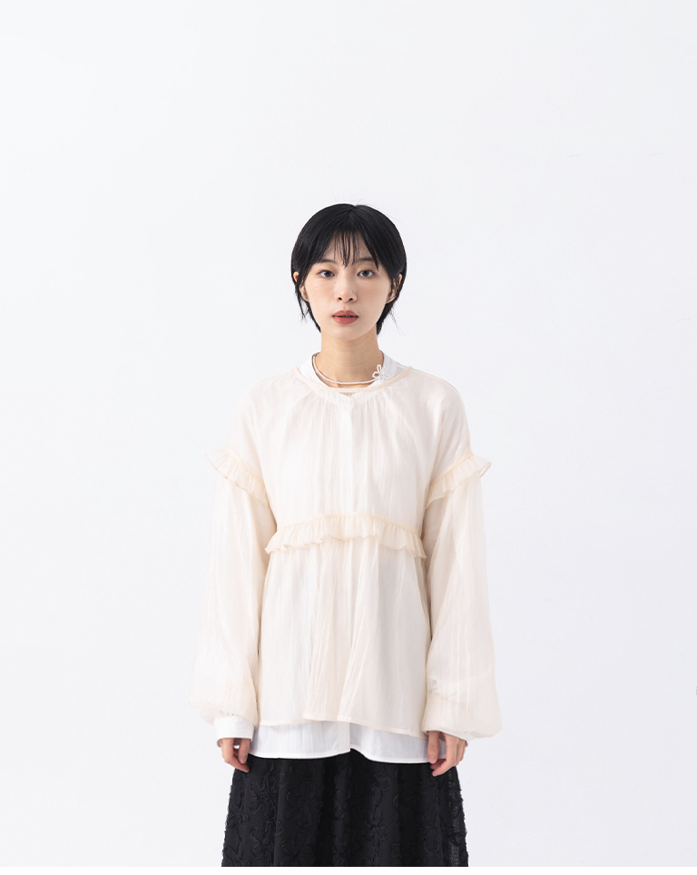 フリルシアーブラウス 2色展開