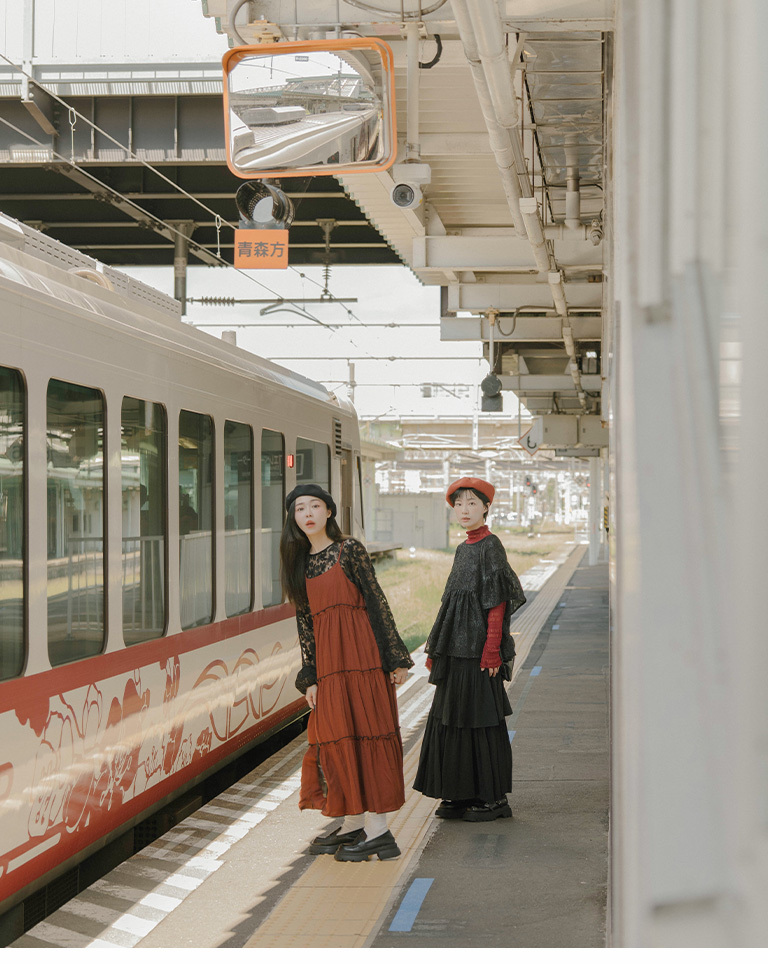 ツヤ感ジャガード2WAYブラウス 2色展開