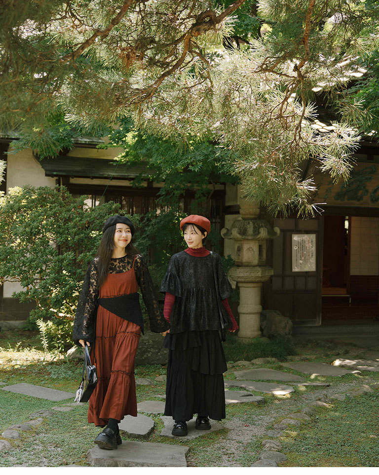 ツヤ感ジャガード2WAYブラウス 2色展開