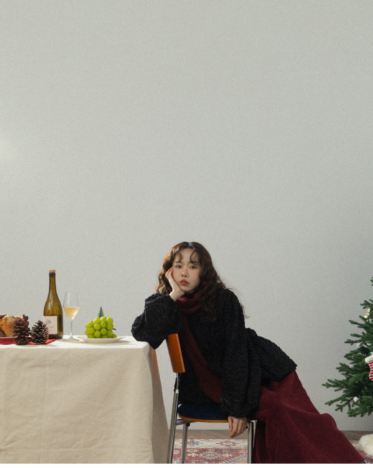 フェザージャカード透かしトップス 3色展開