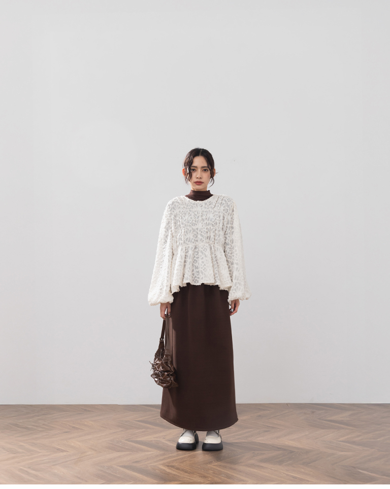 フェザージャカード透かしトップス 3色展開