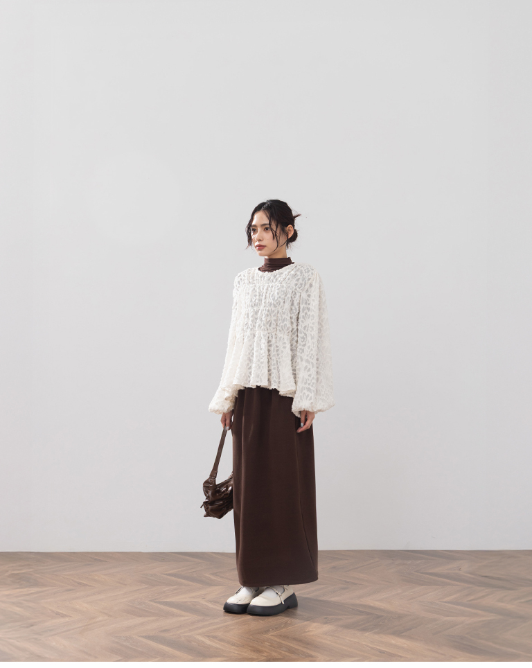 フェザージャカード透かしトップス 3色展開