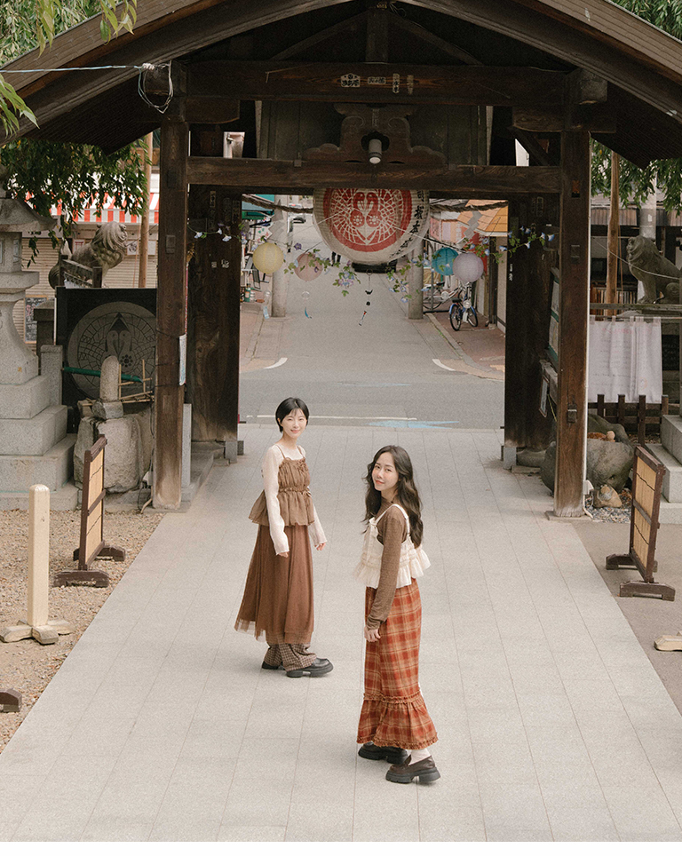 シワ感フリルシアートップス 3色展開