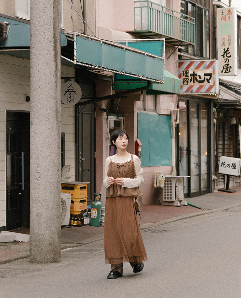 シワ感フリルシアートップス 3色展開