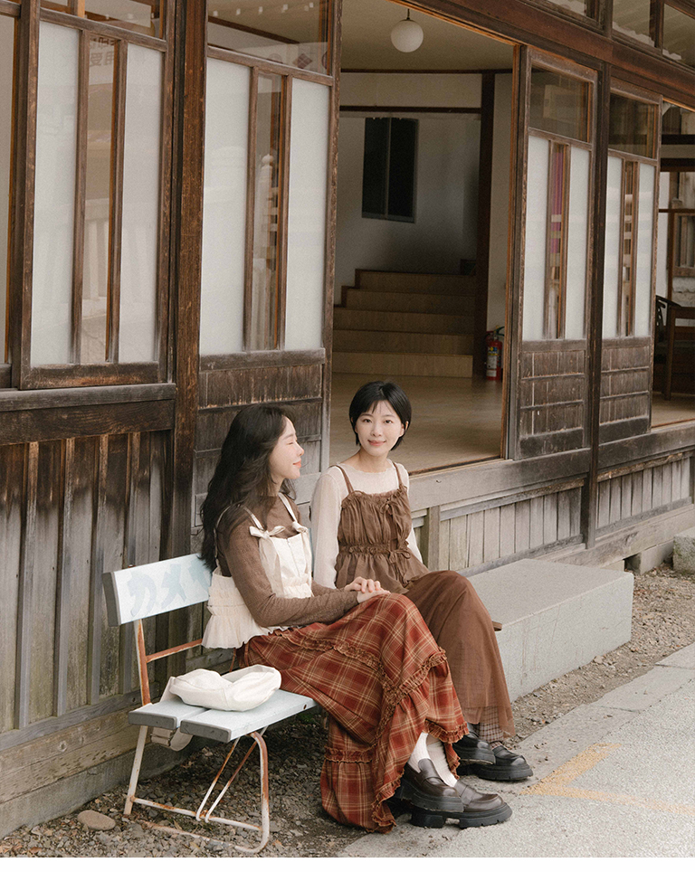 シワ感フリルシアートップス 3色展開