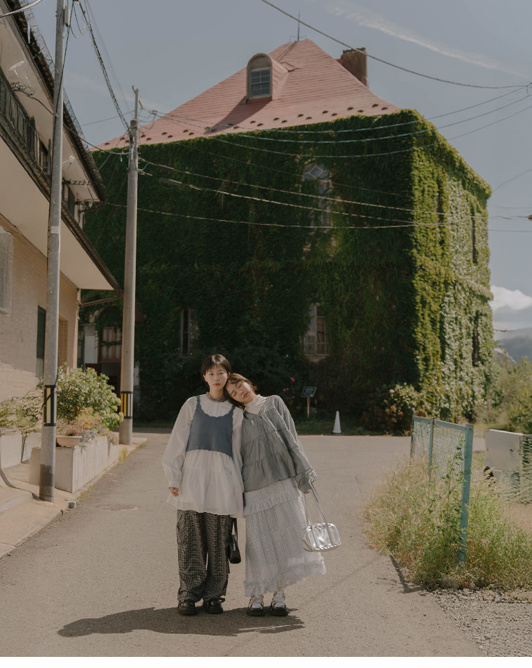 微光沢ティアードブラウス 2色展開