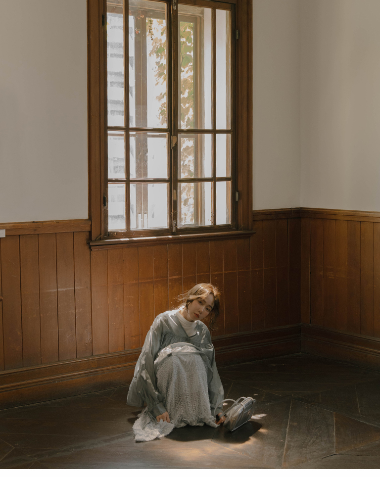 微光沢ティアードブラウス 2色展開